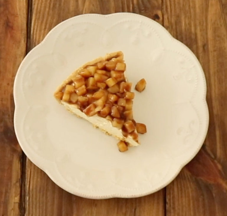 No Bake Apple Pie Cheesecake